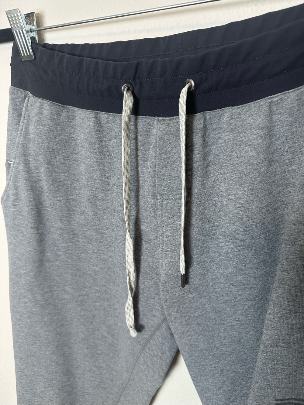 Vuori Men's Balboa Jogger Sweatpant Grey Small - Picture 5 of 7